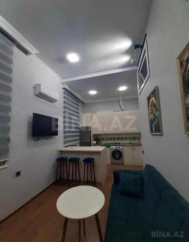 Сдаётся 2-комн. вторичка 50 м², м. Низами, photo 1 from 8