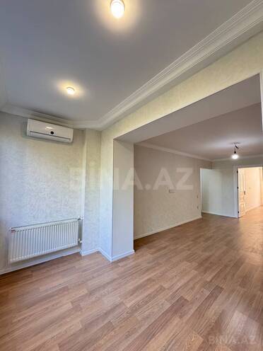Продаётся 3-комн. вторичка 70 м², м. Элмляр Академиясы, photo 1 from 12