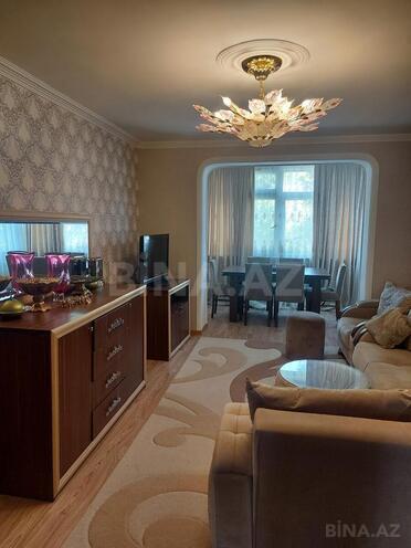 Satılır 3 otaqlı köhnə tikili 75 m², Elmlər Akademiyası m., photo 1 from 8