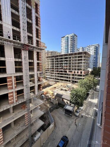 Продаётся 4-комн. новостройка 207 м², м. Низами, photo 14 from 17