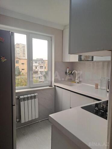 Satılır 3 otaqlı köhnə tikili 70 m², Xalqlar Dostluğu m., photo 13 from 17