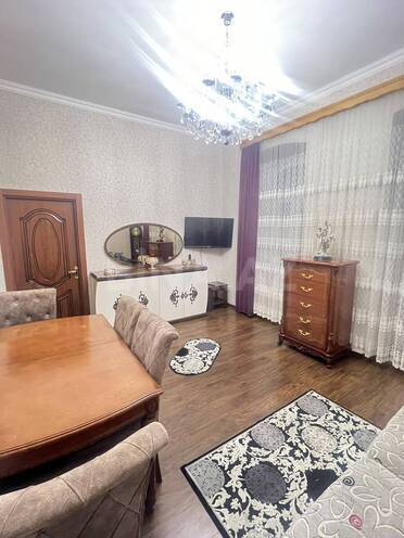 Сдаётся 2-комн. вторичка 55 м², м. Ичеришехер, photo 1 from 7
