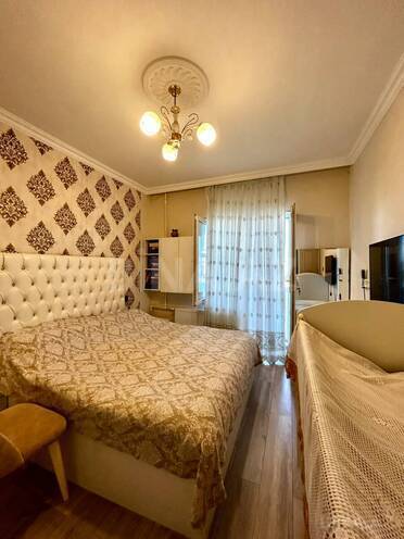 Satılır 3 otaqlı köhnə tikili 80 m², İnşaatçılar m., photo 7 from 11