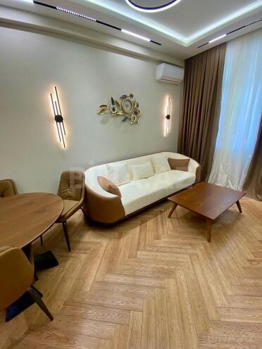 Сдаётся 2-комн. новостройка 75 м², м. Элмляр Академиясы, photo 1 from 13