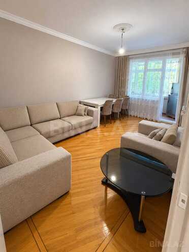 Сдаётся 3-комн. вторичка 70 м², м. Мемар Аджеми, photo 1 from 9