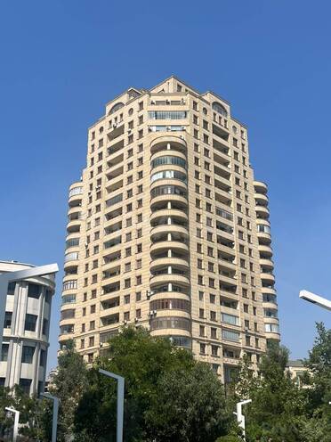 Продаётся 4-комн. новостройка 175 м², м. 28 мая, photo 1 from 17