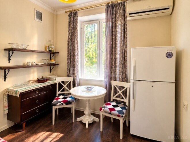Сдается 2-комн. вторичка 75 м², м. Низами, photo 3 from 9
