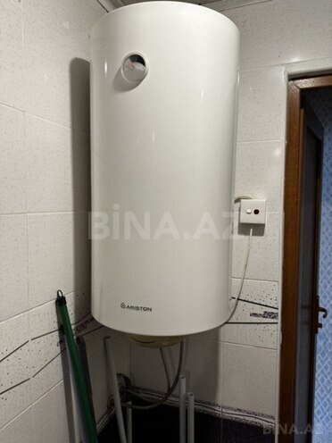 Satılır 2 otaqlı köhnə tikili 70 m², İnşaatçılar m., photo 12 from 14