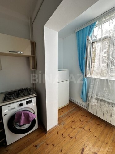 Satılır 2 otaqlı köhnə tikili 70 m², İnşaatçılar m., photo 8 from 14