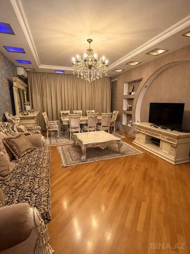 Satılır 4 otaqlı yeni tikili 147 m², 8-ci mikrorayon q., photo 1 from 15
