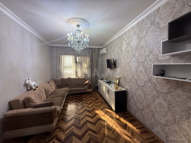 Satılır 3 otaqlı köhnə tikili 85 m², Qara Qarayev m., photo 1 from 26