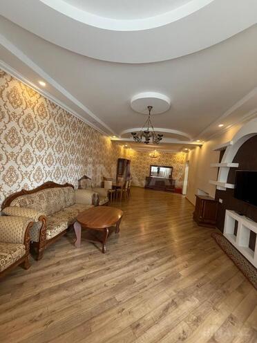 Продаётся 3-комн. новостройка 150 м², м. Азадлыг проспекти, photo 1 from 12