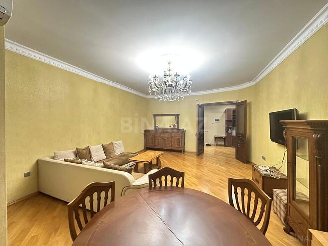 Сдаётся 3-комн. новостройка 140 м², Насиминский  р., photo 1 from 12