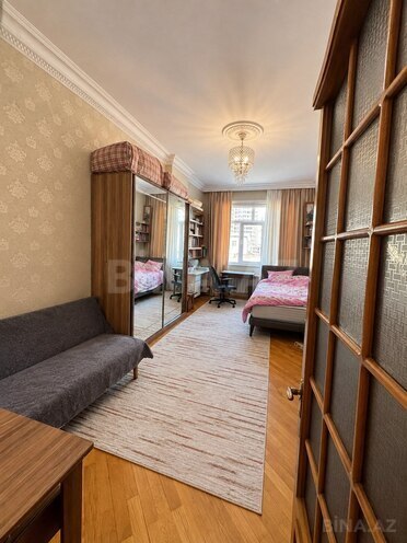 Продаётся 3-комн. новостройка 162 м², м. Элмляр Академиясы, photo 10 from 16