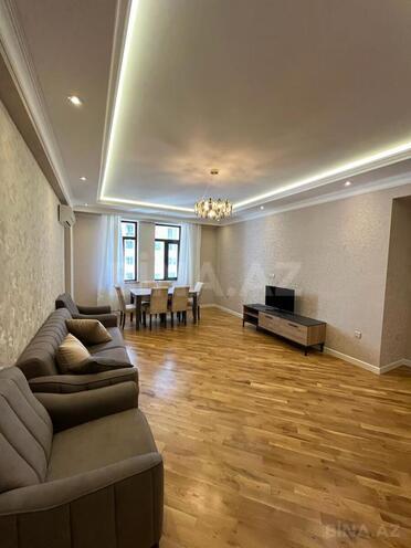 Сдаётся 3-комн. новостройка 130 м², м. Нариман Нариманов, photo 4 from 18