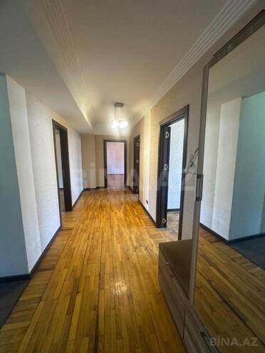 Продаётся 5-комн. вторичка 180 м², м. Низами, photo 14 from 17