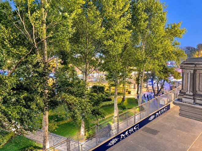 İcarəyə verilir 6 otaqlı köhnə tikili 300 m², İçəri Şəhər m., photo 1 from 30