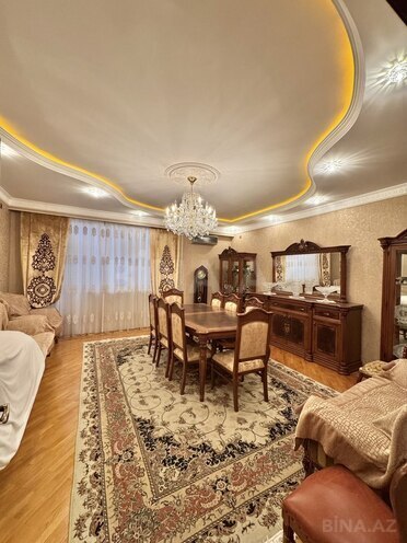 Продается 4-комн. вторичка 146 м², м. Азадлыг проспекти, photo 1 from 16
