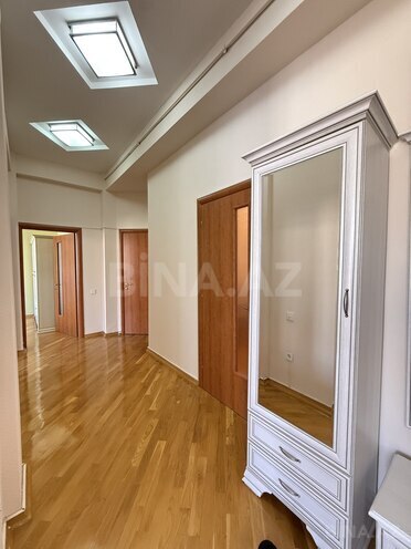 Продается 4-комн. вторичка 134 м², м. Ичеришехер, photo 3 from 32