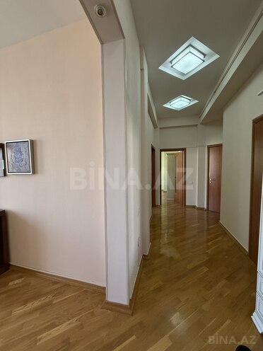Продается 4-комн. вторичка 134 м², м. Ичеришехер, photo 4 from 32