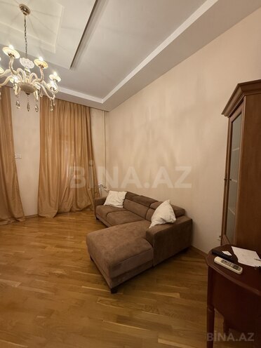 Продается 4-комн. вторичка 134 м², м. Ичеришехер, photo 23 from 32