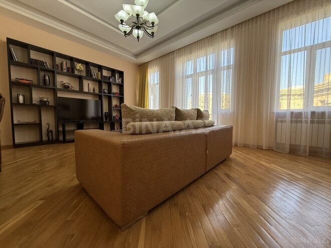 Продается 4-комн. вторичка 134 м², м. Ичеришехер, photo 7 from 32