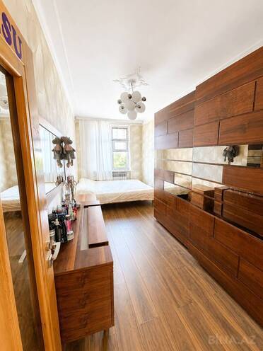 Satılır 3 otaqlı köhnə tikili 72 m², Bakıxanov q., photo 7 from 14