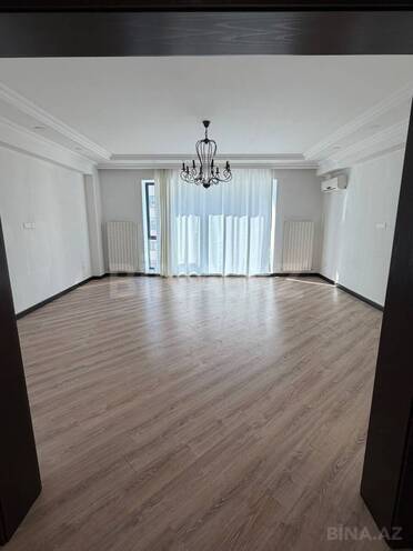 Сдается 4-комн. новостройка 180 м², м. Иншаатчылар, photo 9 from 17