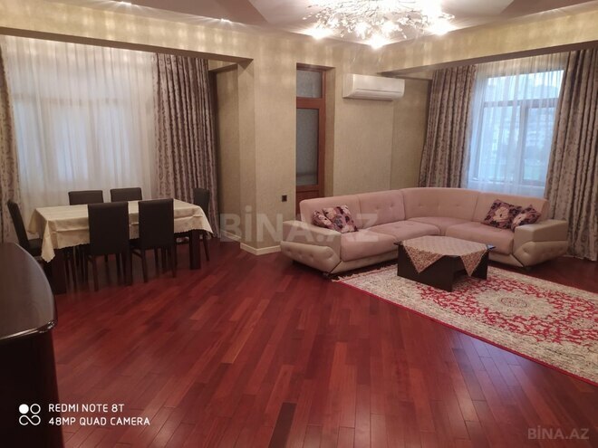 Сдается 3-комн. новостройка 150 м², м. Низами, photo 1 from 21