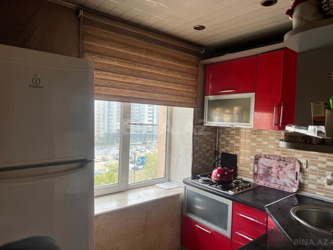Satılır 1 otaqlı köhnə tikili 35 m², İnşaatçılar m., photo 8 from 10