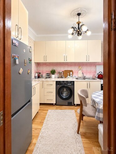 Продается 2-комн. вторичка 70 м², м. Гянджлик, photo 9 from 10