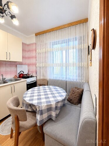 Продается 2-комн. вторичка 70 м², м. Гянджлик, photo 5 from 10