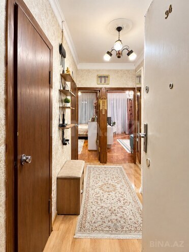 Продается 2-комн. вторичка 70 м², м. Гянджлик, photo 3 from 10