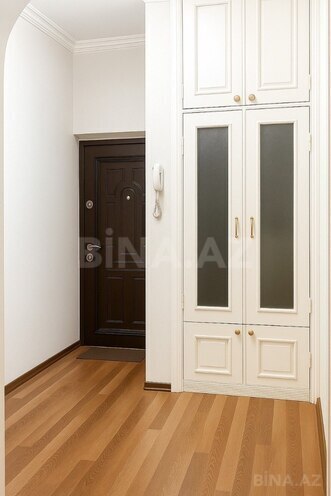 İcarəyə verilir 4 otaqlı köhnə tikili 120 m², 20 Yanvar m., photo 18 from 19