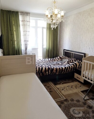 Продается 3-комн. вторичка 72 м², м. Ази Асланов, photo 5 from 11