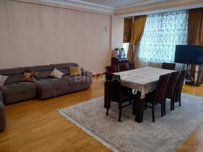Сдается 3-комн. новостройка 150 м², м. 28 мая, photo 1 from 16