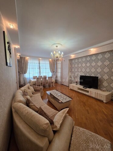 Сдаётся 3-комн. новостройка 150 м², м. Элмляр Академиясы, photo 5 from 17