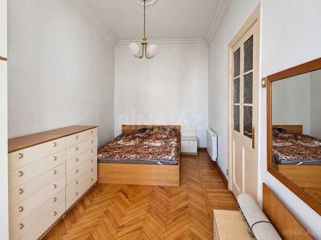 Satılır 2 otaqlı köhnə tikili 60 m², Sahil m., photo 16 from 29