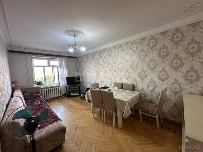 Satılır 3 otaqlı köhnə tikili 75 m², Xalqlar Dostluğu m., photo 1 from 10