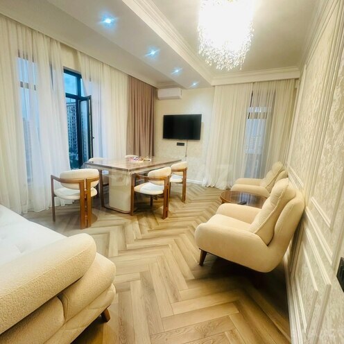 Сдается 3-комн. новостройка 104 м², Насиминский  р., photo 3 from 15