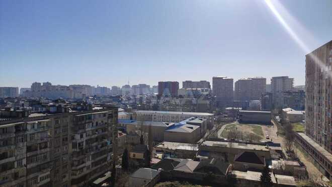 Продаётся 2-комн. вторичка 40 м², м. Иншаатчылар, photo 1 from 10
