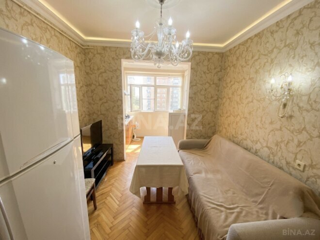 Продаётся 3-комн. вторичка 72 м², м. Ази Асланов, photo 12 from 20