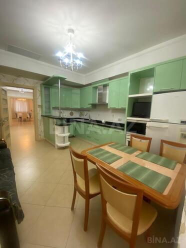 Сдаётся 4-комн. новостройка 240 м², м. Низами, photo 8 from 13