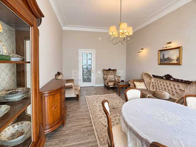Satılır 3 otaqlı köhnə tikili 101.2 m², Sahil m., photo 8 from 32