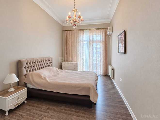 Satılır 3 otaqlı köhnə tikili 101.2 m², Sahil m., photo 10 from 32