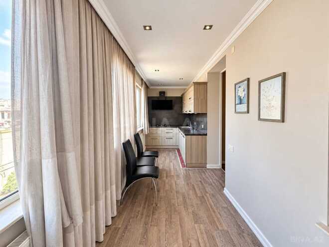 Satılır 3 otaqlı köhnə tikili 101.2 m², Sahil m., photo 25 from 32