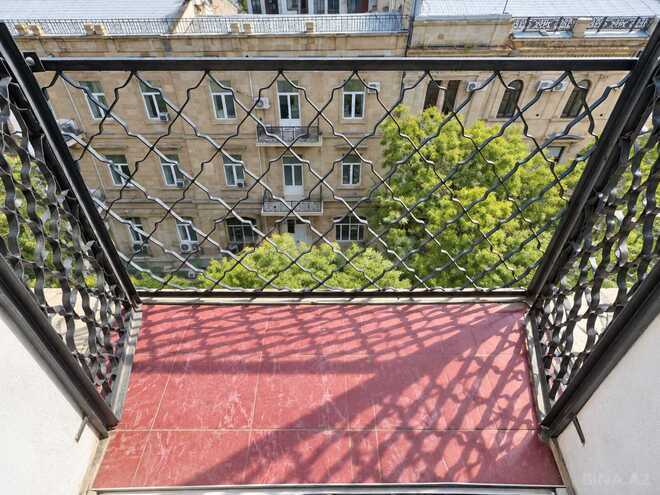Satılır 3 otaqlı köhnə tikili 101.2 m², Sahil m., photo 4 from 32