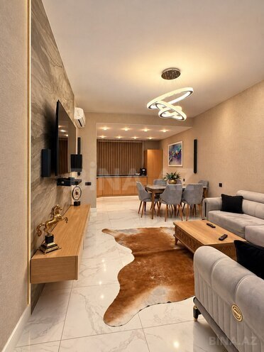 Продаётся 3-комн. новостройка 102 м², м. Иншаатчылар, photo 1 from 13
