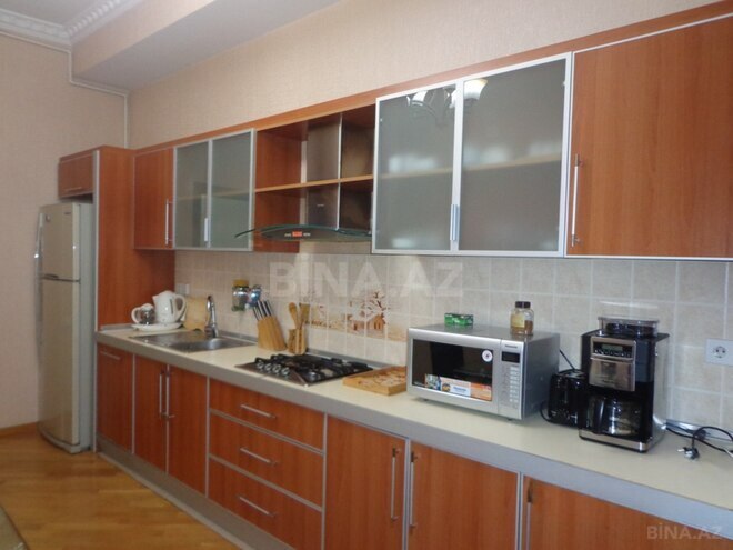 Сдается 3-комн. новостройка 150 м², м. Сахил, photo 8 from 15