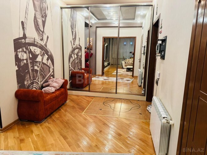 Сдается 3-комн. новостройка 140 м², м. Нефтчиляр, photo 5 from 11